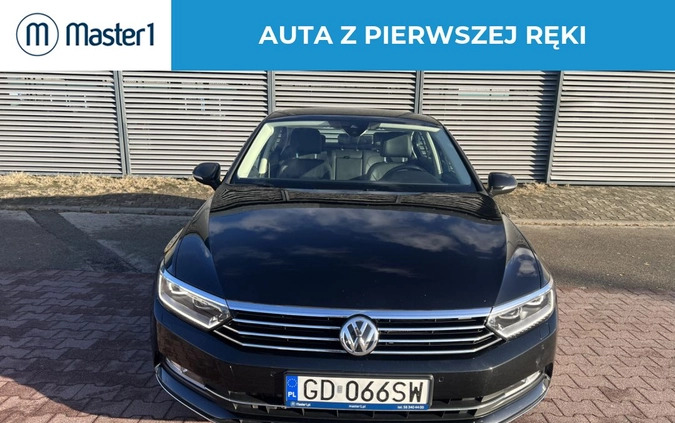 Volkswagen Passat cena 79850 przebieg: 126167, rok produkcji 2018 z Szamocin małe 191